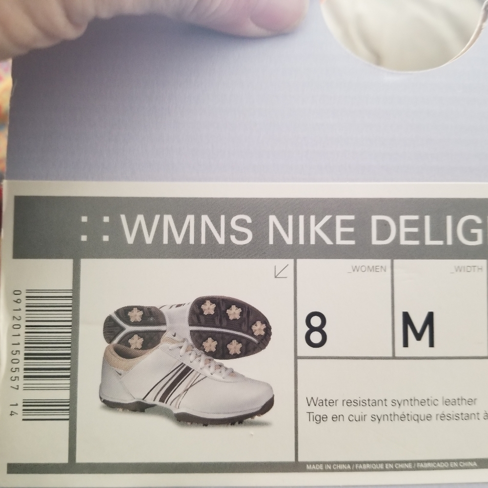 Golf shoes